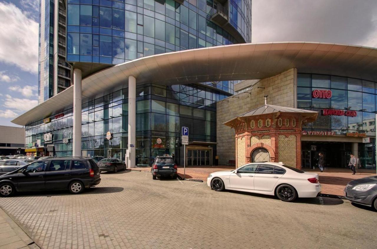 Helios Luxury Apartment In Vilnius Skyscraper Exterior photo